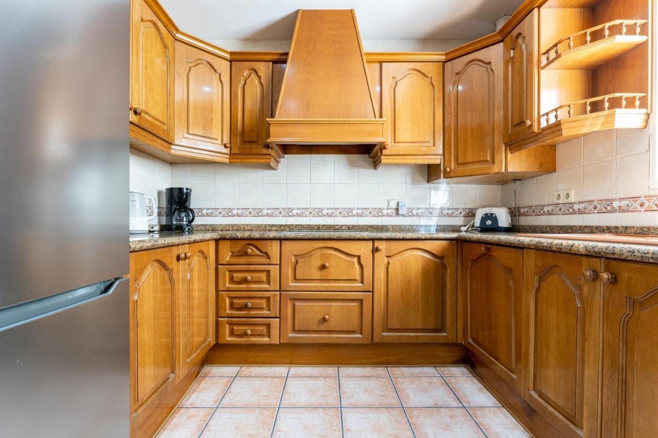 Townhouse Beachside Фуeнхирола Екстериор снимка